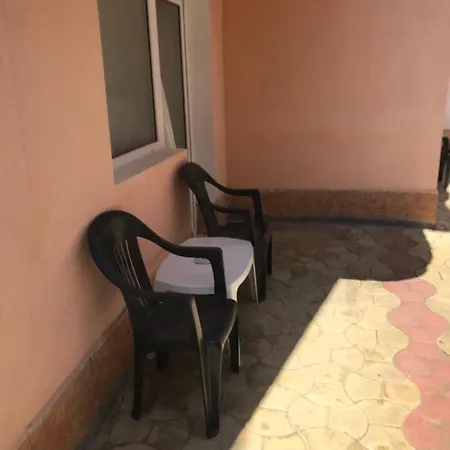 Flavia Gazde/Camere de închiriat Costineşti